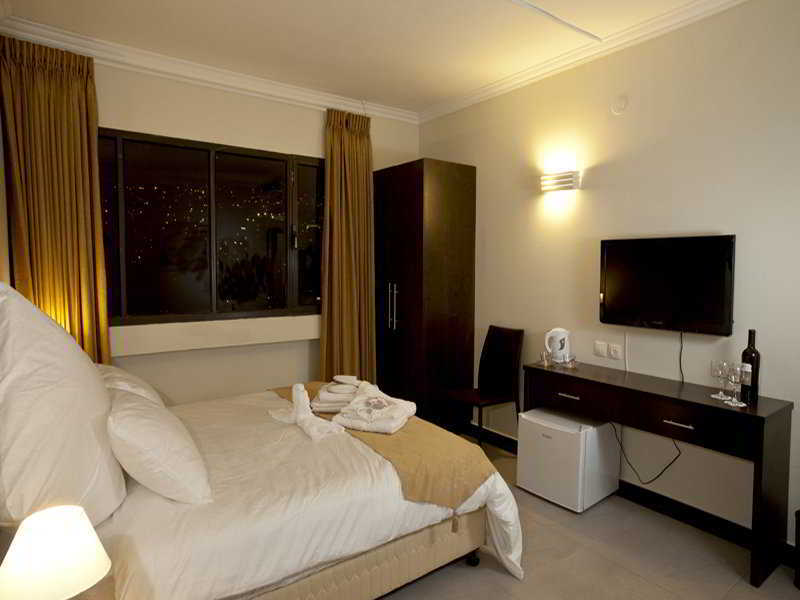 Market Hotel Haïfa Extérieur photo