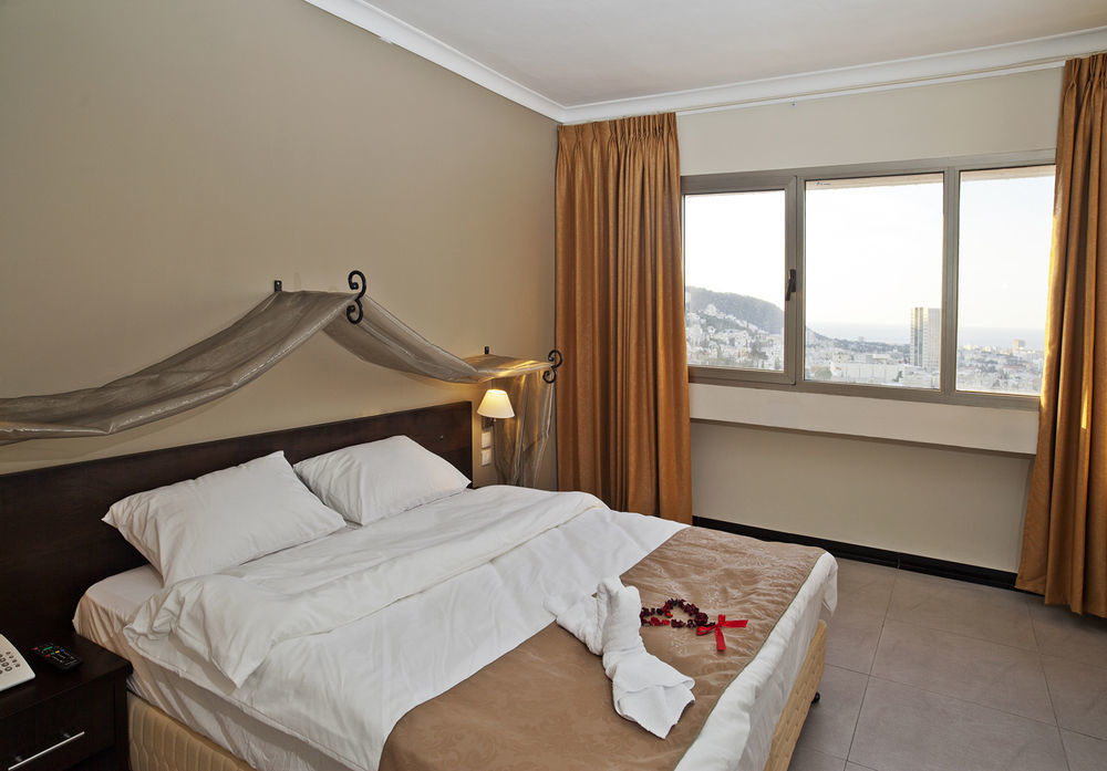 Market Hotel Haïfa Extérieur photo